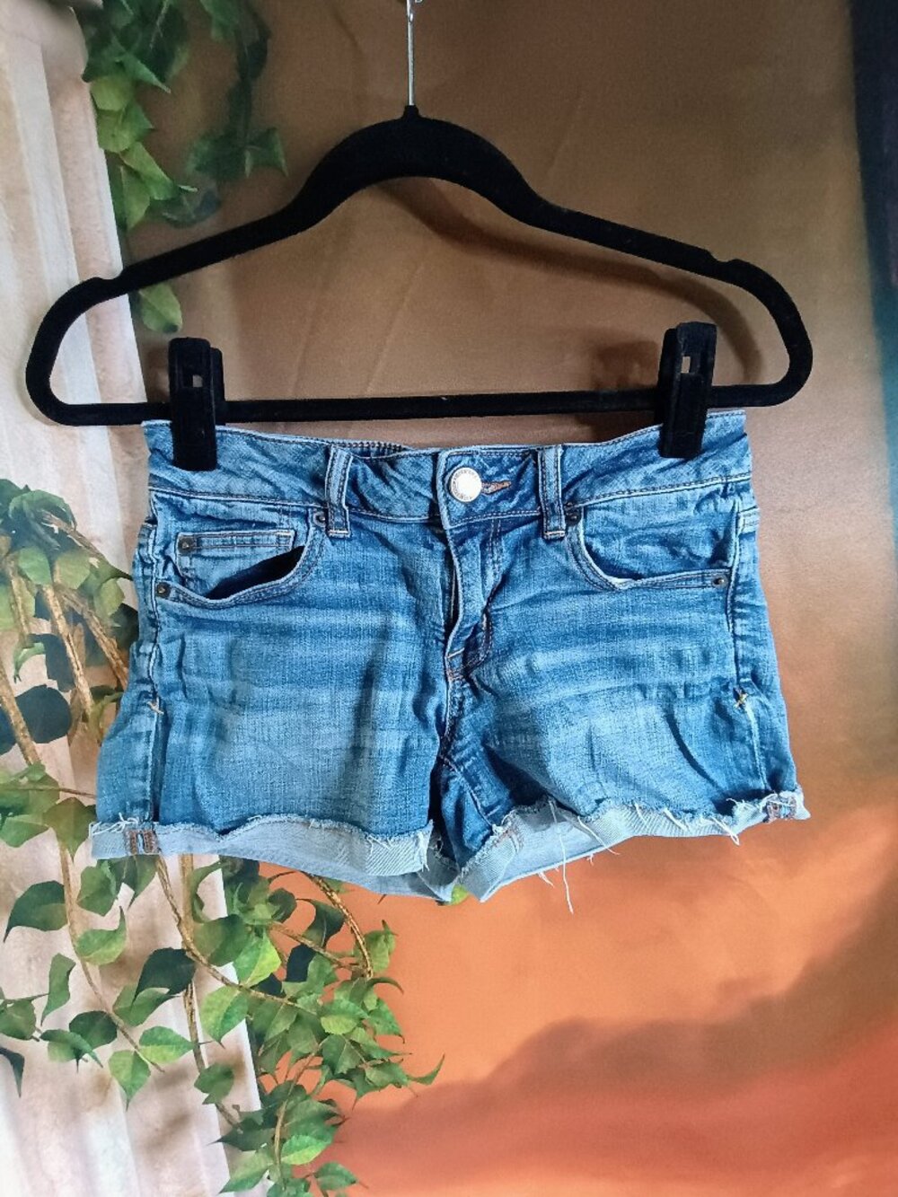 EUC American Eagle Sz 4 Blue Super Stretch Cuffed Midi Denim Cutoff Shorts